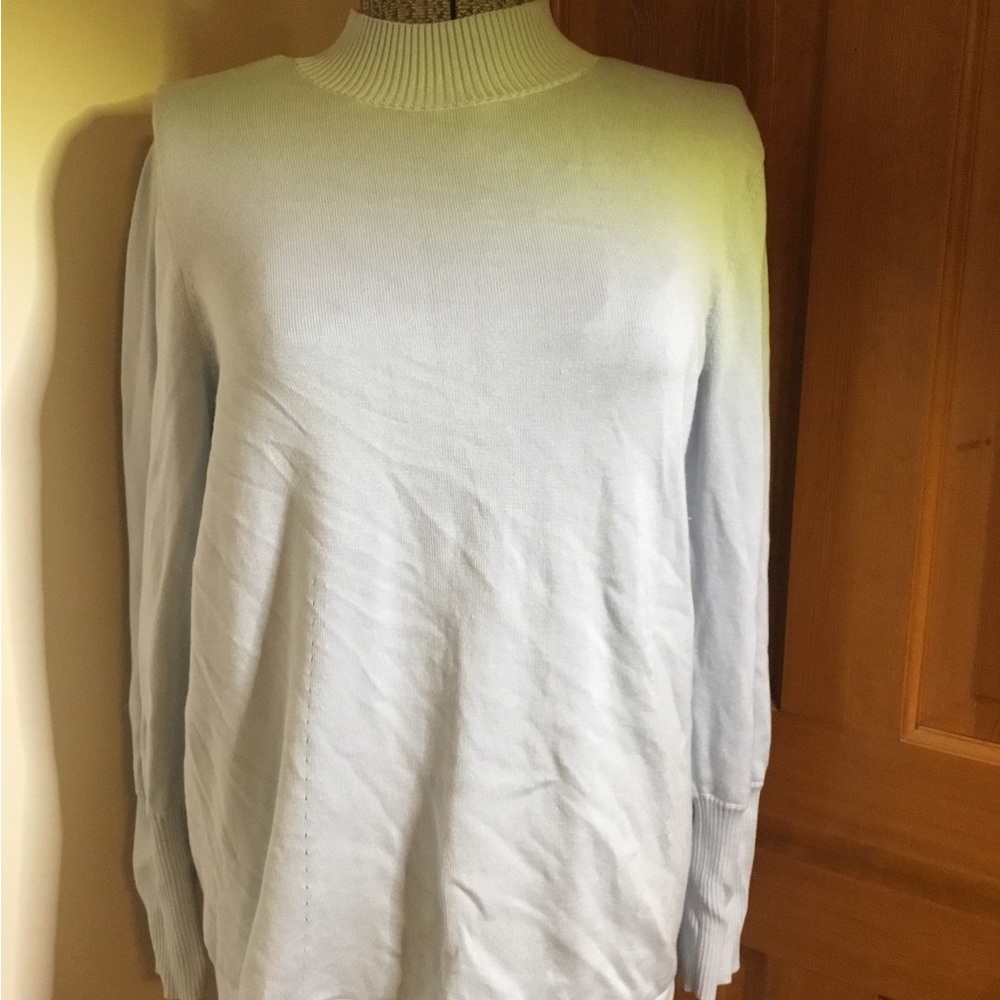 J. McLaughlin light bluish grayish sweater w/ shoulder pleats & long cuffs sz L